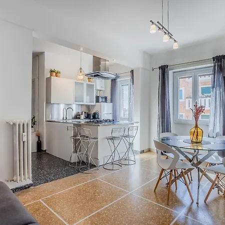 בית אירוח Amor Rome Suites רומא